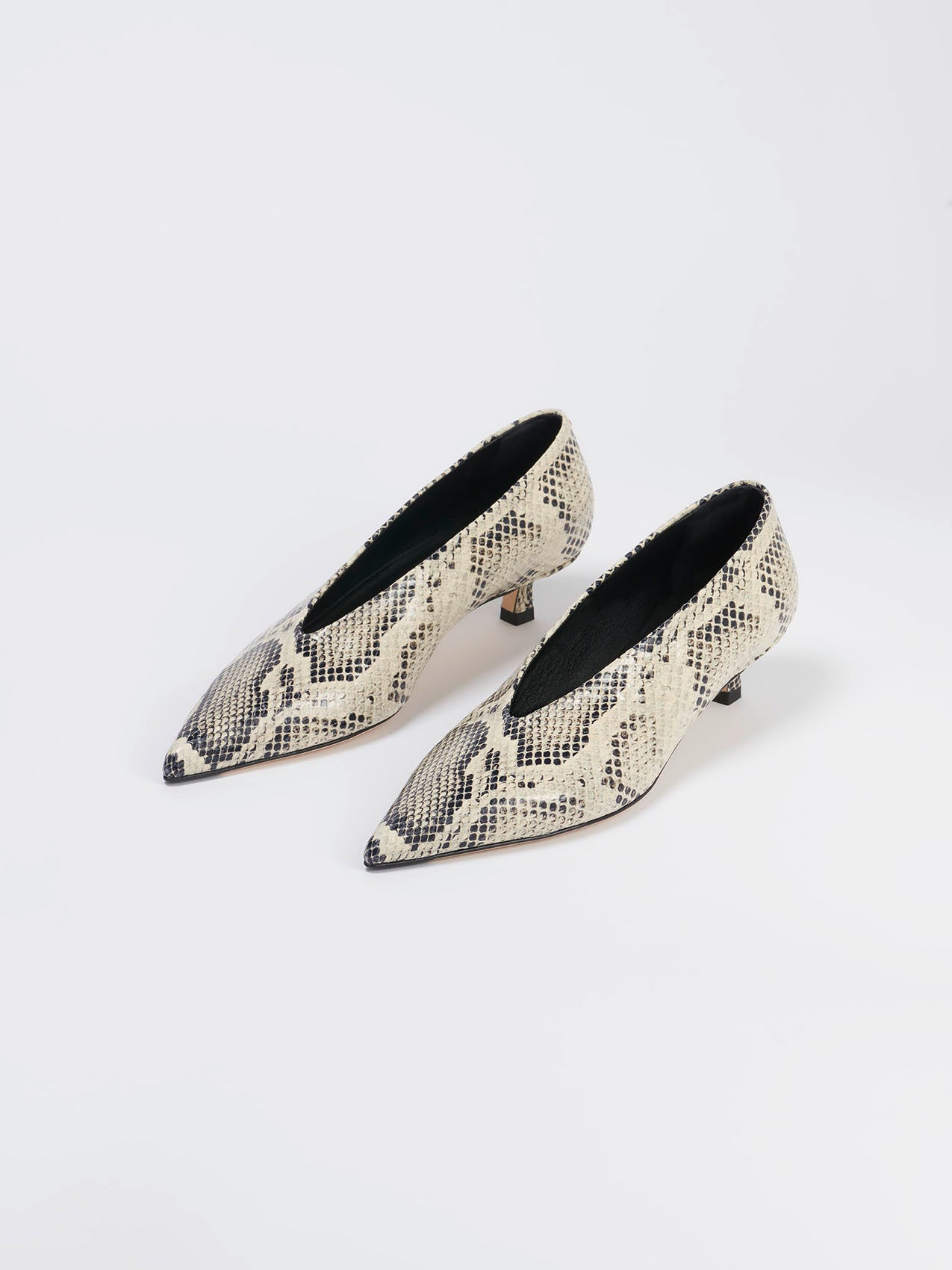 Aeyde | CLARA Creamy Snake Pointed Toe Pump