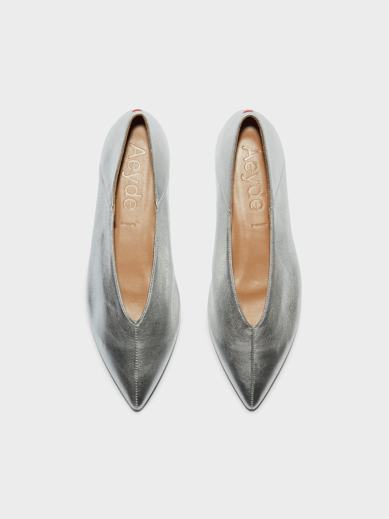 Aeyde | MOA Silver Pointed Toe Flat