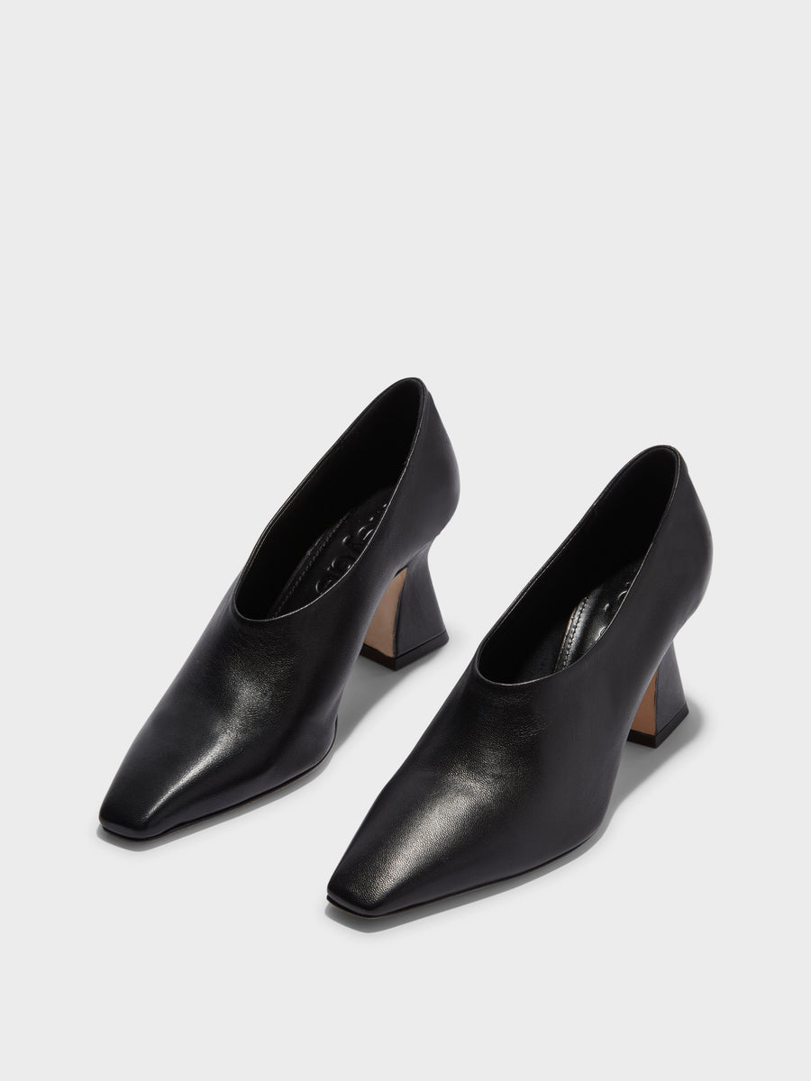 Nova Leather Pointed Pumps