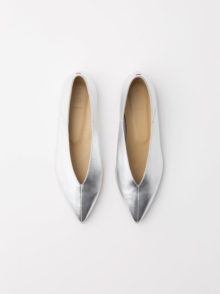 Aeyde | MOA Silver Pointed Toe Flat
